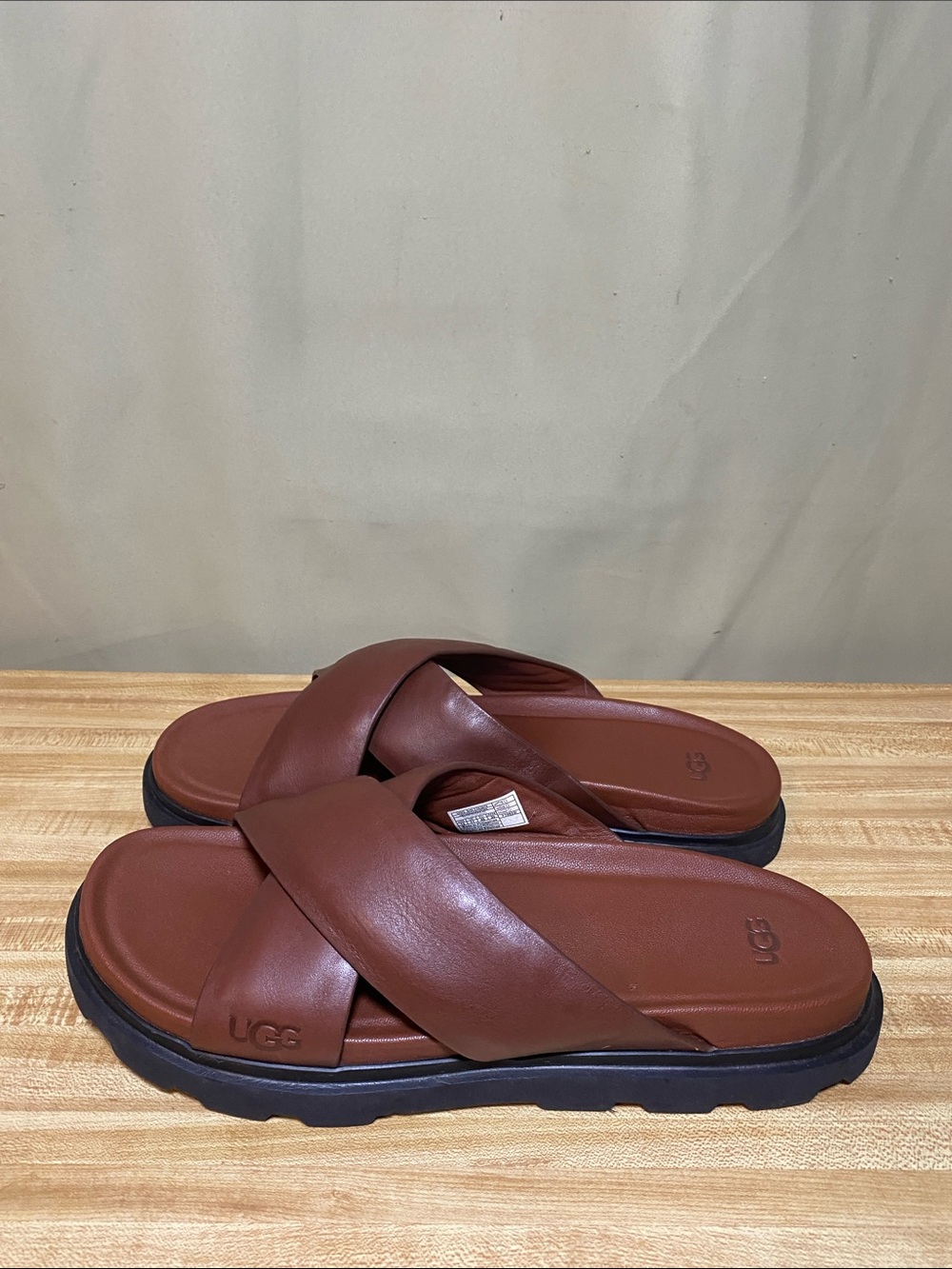 UGG Mens Capitola Cross Slide Brown Leather Mens 1153076 size 12